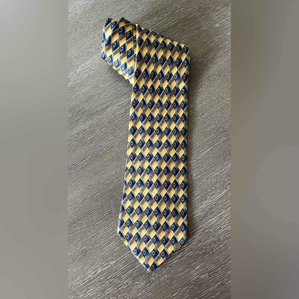 ROUNDTREE & YORKE tie Hand Sewn 100% SILK, Made in USA, Yellow and Blue Luxury